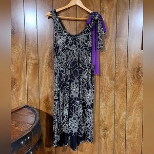 Latched Mama spiderweb glow Momper